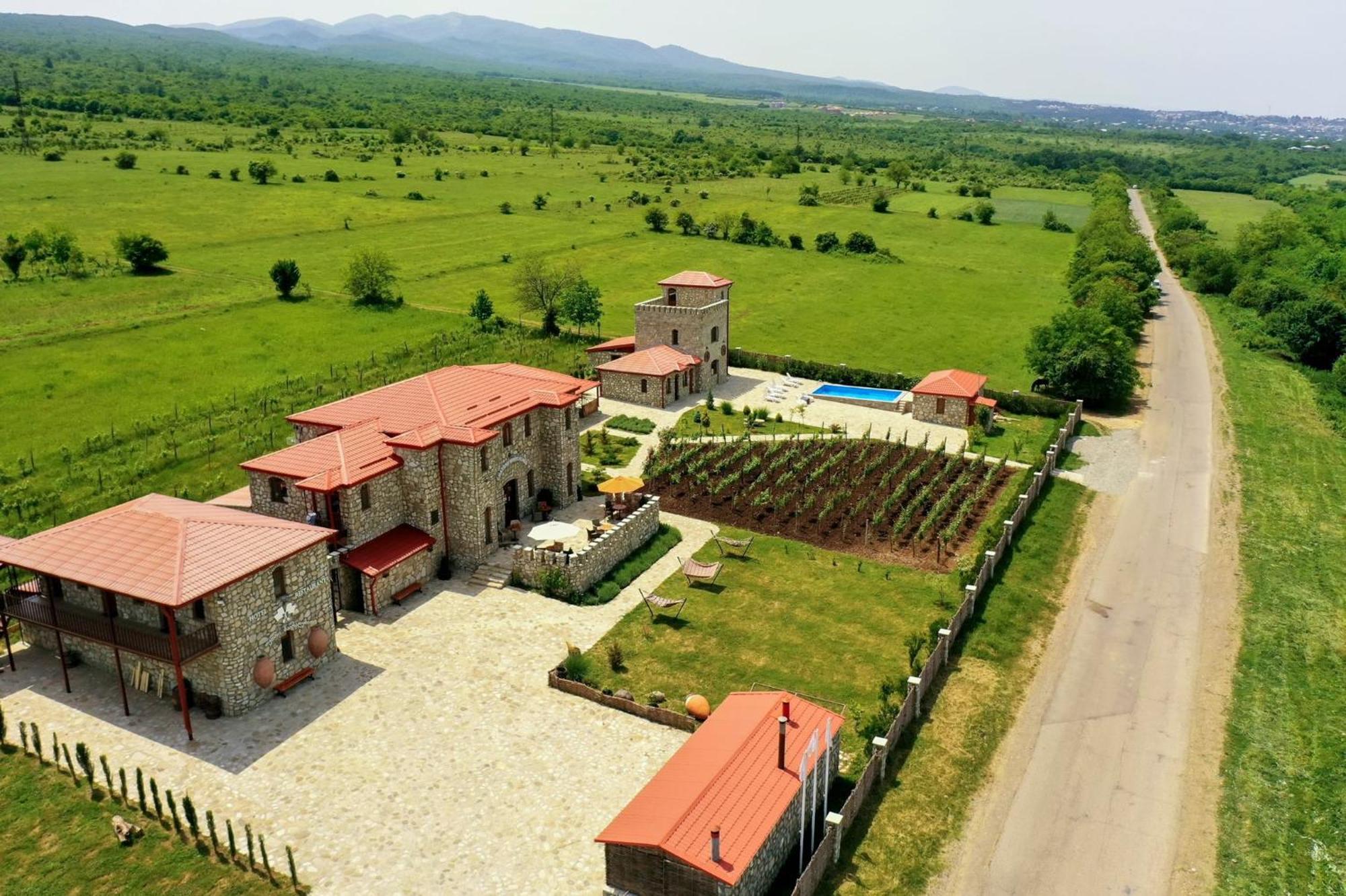 Chateau Tetri Bairagebi White Flags Kisiskhevi Luaran gambar
