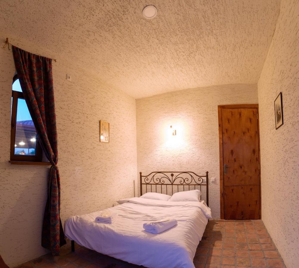 Chateau Tetri Bairagebi White Flags Kisiskhevi Luaran gambar